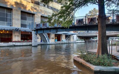 Drury Plaza Hotel San Antonio Riverwalk