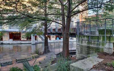 Drury Plaza Hotel San Antonio Riverwalk
