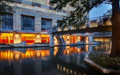 Drury Plaza Hotel San Antonio Riverwalk