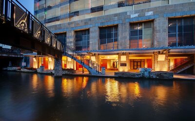 Drury Plaza Hotel San Antonio Riverwalk