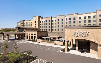 Embassy Suites by Hilton San Antonio Brooks Hotel & Spa