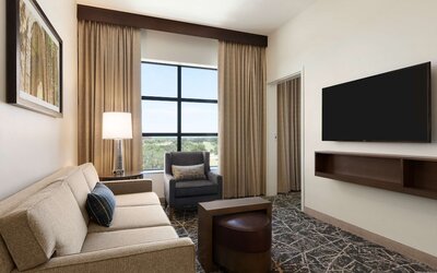 Embassy Suites by Hilton San Antonio Brooks Hotel & Spa