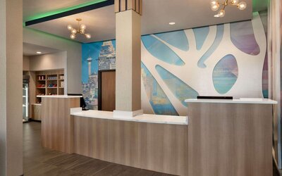 La Quinta Inn & Suites by Wyndham San Antonio Seaworld/LAFB
