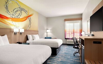 La Quinta Inn & Suites by Wyndham San Antonio Seaworld/LAFB