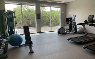 La Quinta Inn & Suites by Wyndham San Antonio Seaworld/LAFB