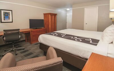 La Quinta Inn by Wyndham San Antonio Brooks City Base