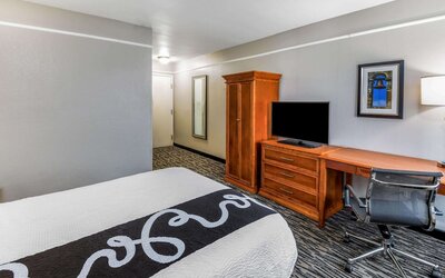 La Quinta Inn by Wyndham San Antonio Brooks City Base