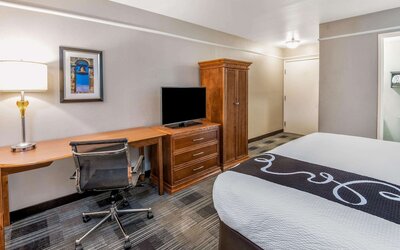 La Quinta Inn by Wyndham San Antonio Brooks City Base