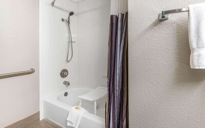 La Quinta Inn by Wyndham San Antonio Brooks City Base