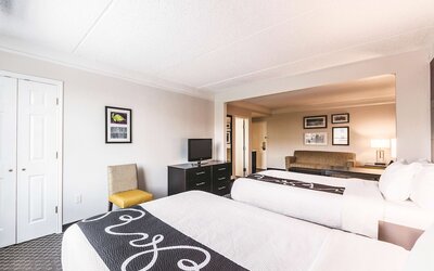 La Quinta Inn & Suites by Wyndham San Antonio Downtown