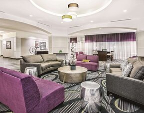 La Quinta Inn & Suites by Wyndham San Antonio Riverwalk