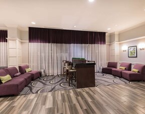 La Quinta Inn & Suites by Wyndham San Antonio Riverwalk