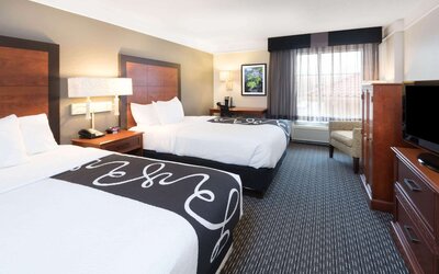 La Quinta Inn & Suites by Wyndham San Antonio Riverwalk