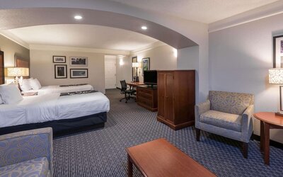 La Quinta Inn & Suites by Wyndham San Antonio Riverwalk