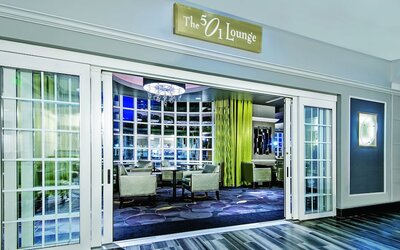 La Quinta Inn & Suites by Wyndham San Antonio Riverwalk