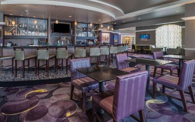 La Quinta Inn & Suites by Wyndham San Antonio Riverwalk