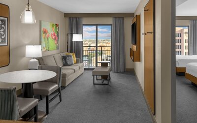 Embassy Suites San Antonio Riverwalk-Downtown