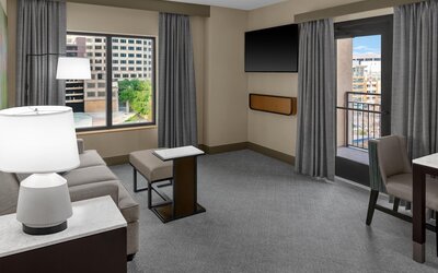 Embassy Suites San Antonio Riverwalk-Downtown