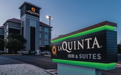 La Quinta Inn & Suites by Wyndham San Antonio Northwest