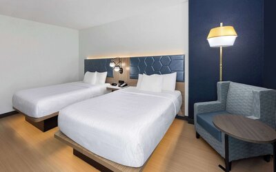 La Quinta Inn & Suites by Wyndham San Antonio Northwest