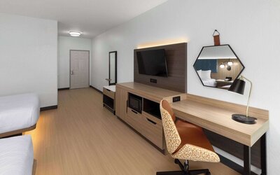 La Quinta Inn & Suites by Wyndham San Antonio Northwest