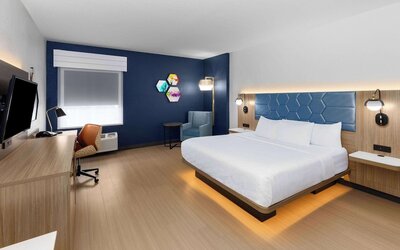 La Quinta Inn & Suites by Wyndham San Antonio Northwest