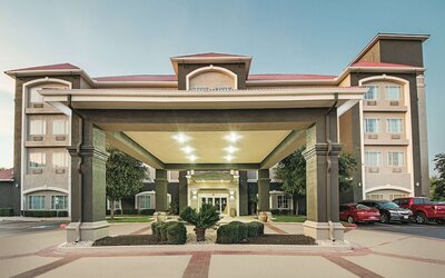 La Quinta Inn & Suites by Wyndham San Antonio Northwest