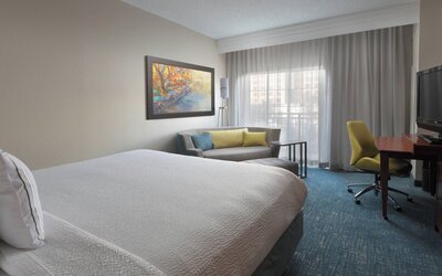 Courtyard Marriott Riverwalk