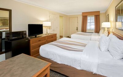 La Quinta Inn by Wyndham San Antonio Market Square