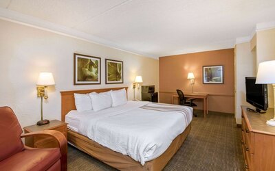 La Quinta Inn by Wyndham San Antonio Market Square