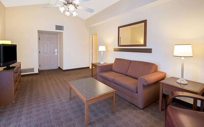 La Quinta Inn by Wyndham San Antonio Market Square
