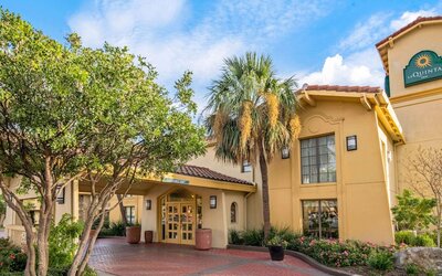 La Quinta Inn by Wyndham San Antonio Market Square