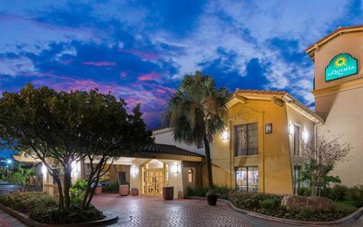 La Quinta Inn by Wyndham San Antonio Market Square