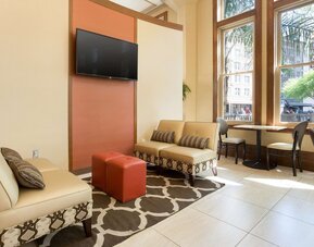 Drury Inn & Suites San Antonio Riverwalk