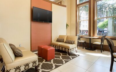 Drury Inn & Suites San Antonio Riverwalk