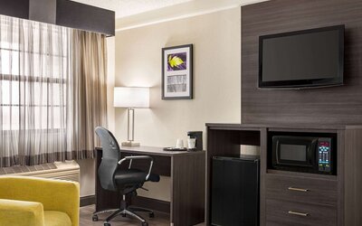 La Quinta Inn by Wyndham San Antonio I-35 N at Toepperwein