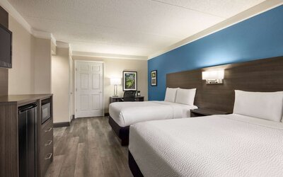 La Quinta Inn by Wyndham San Antonio I-35 N at Toepperwein