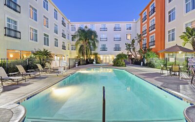 Embassy Suites by Hilton Valencia