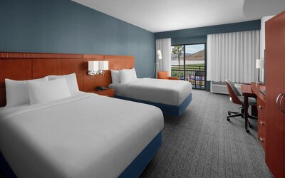 Courtyard by Marriott Santa Clarita Valencia