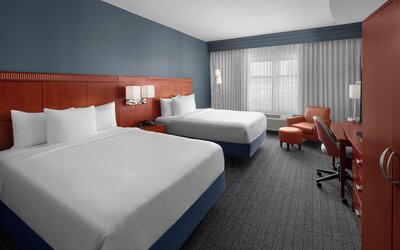 Courtyard by Marriott Santa Clarita Valencia
