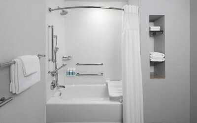 Courtyard by Marriott Santa Clarita Valencia
