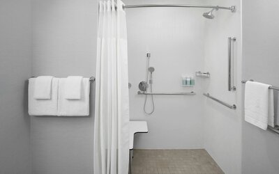 Courtyard by Marriott Santa Clarita Valencia