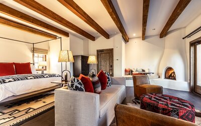 Bishop's Lodge, Auberge Collection