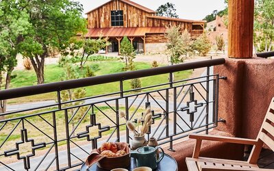 Bishop's Lodge, Auberge Collection