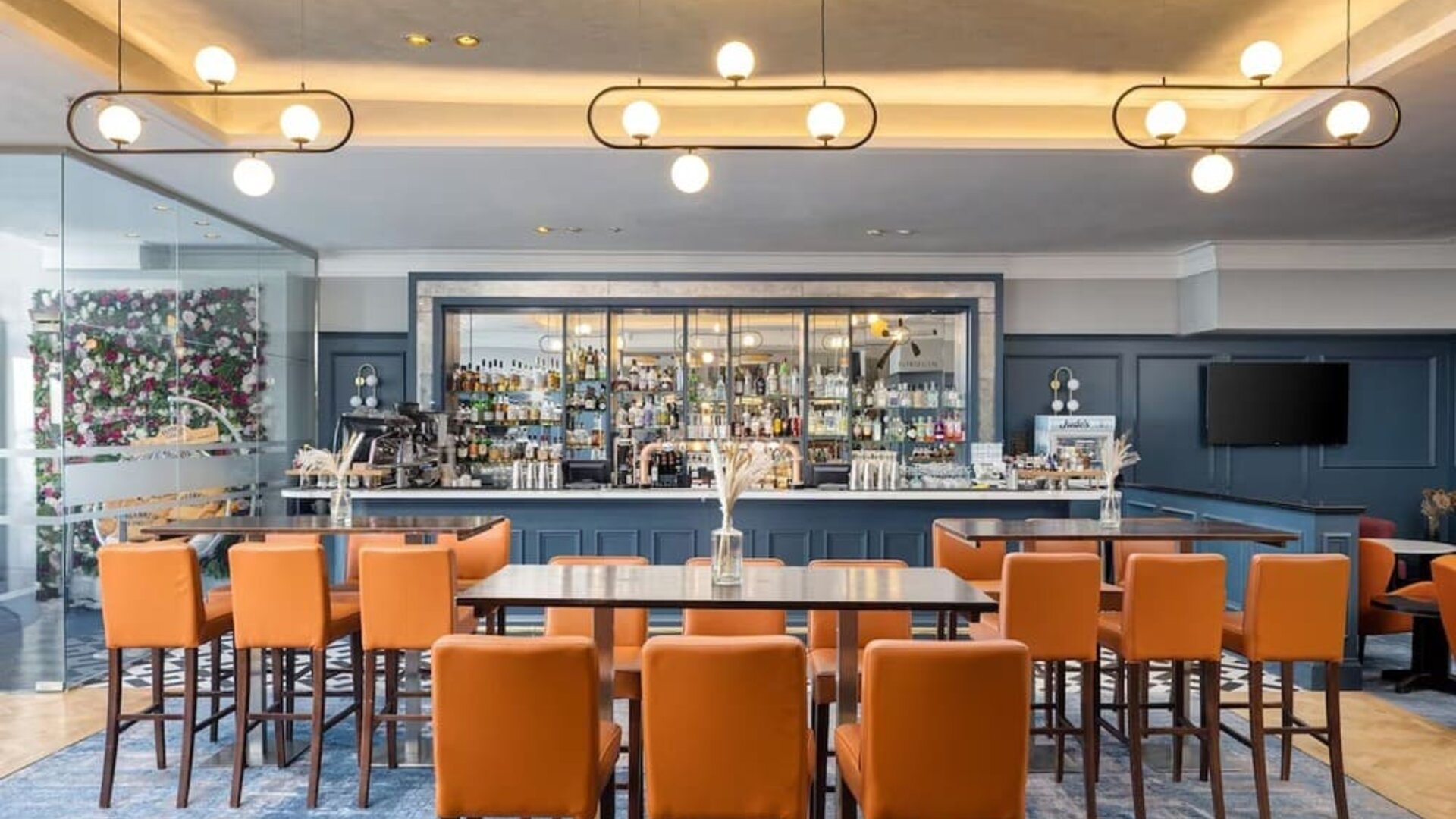 Dining area at DoubleTree By Hilton Brighton Metropole.