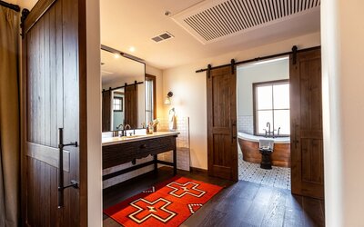 Bishop's Lodge, Auberge Collection