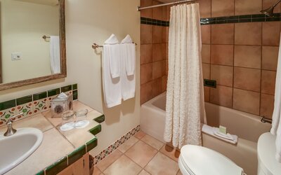 Inn on the Alameda