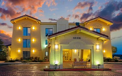 La Quinta Inn by Wyndham Santa Fe