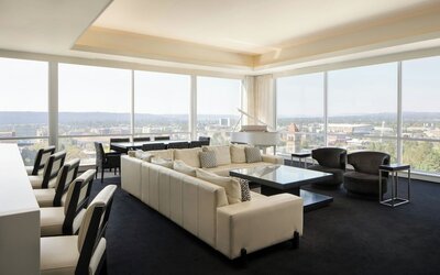 The Davenport Grand, Autograph Collection