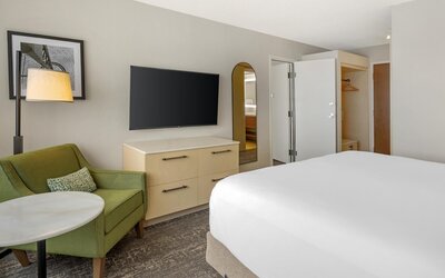 DoubleTree by Hilton Spokane City Center
